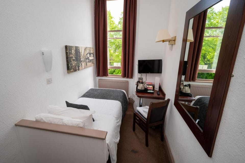 Channings Hotel by Greene King Inns Hotel in Bristol