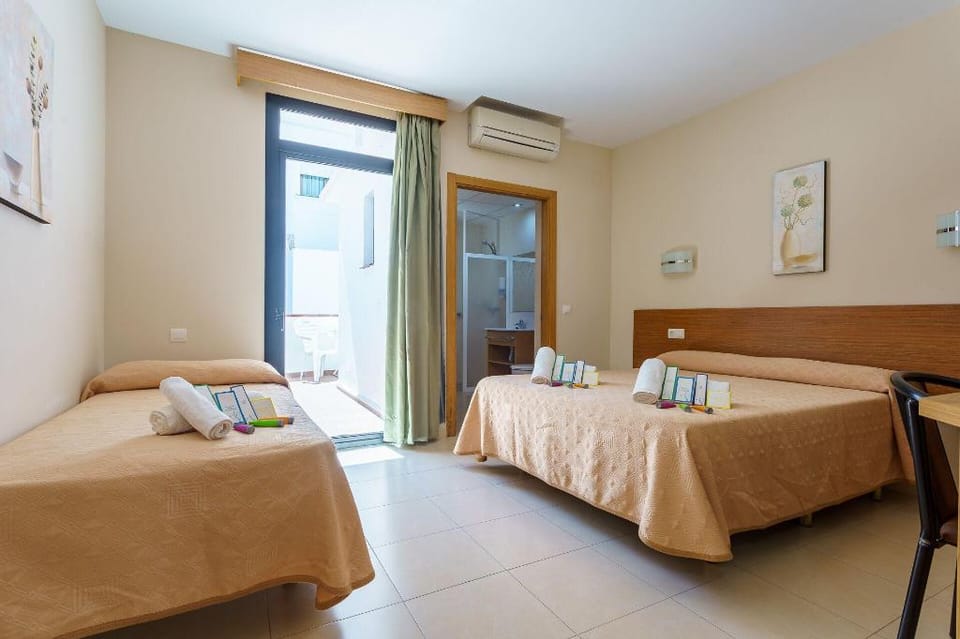 Hostal Costabella Hotel in Fuengirola