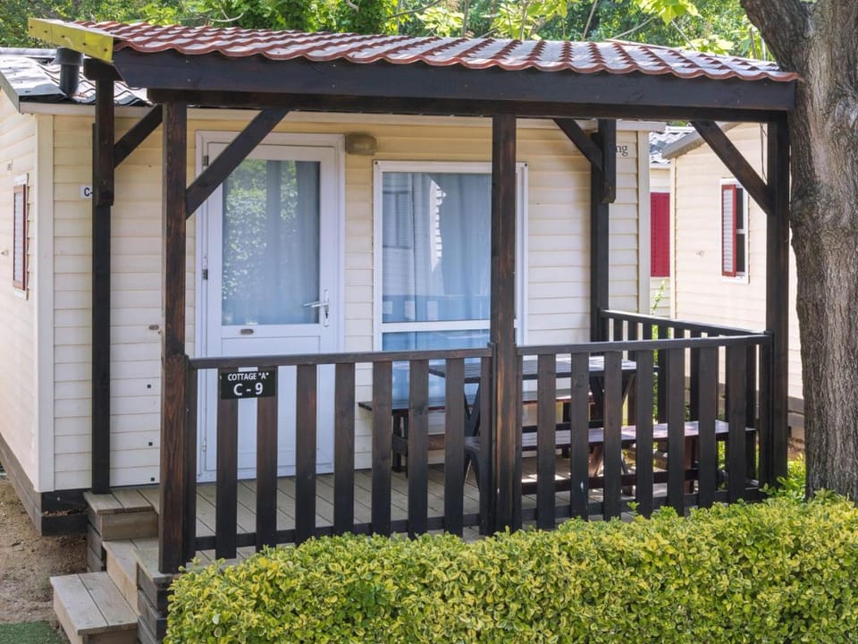 Cottage in Camping Solmar with Terrace Vacation rental in Blanes
