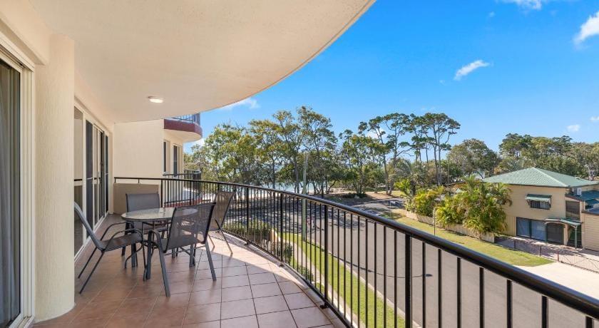 Alexander Beachfront Apartments Apartment in Hervey Bay