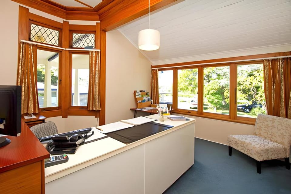 Broadway lodge Motel Hotel in Taranaki, New Zealand
