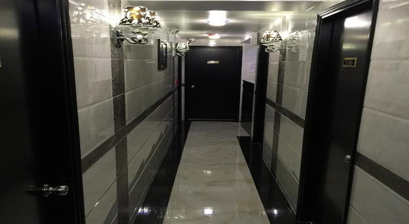 Skylark Hostel Bed and Breakfast in Hong Kong