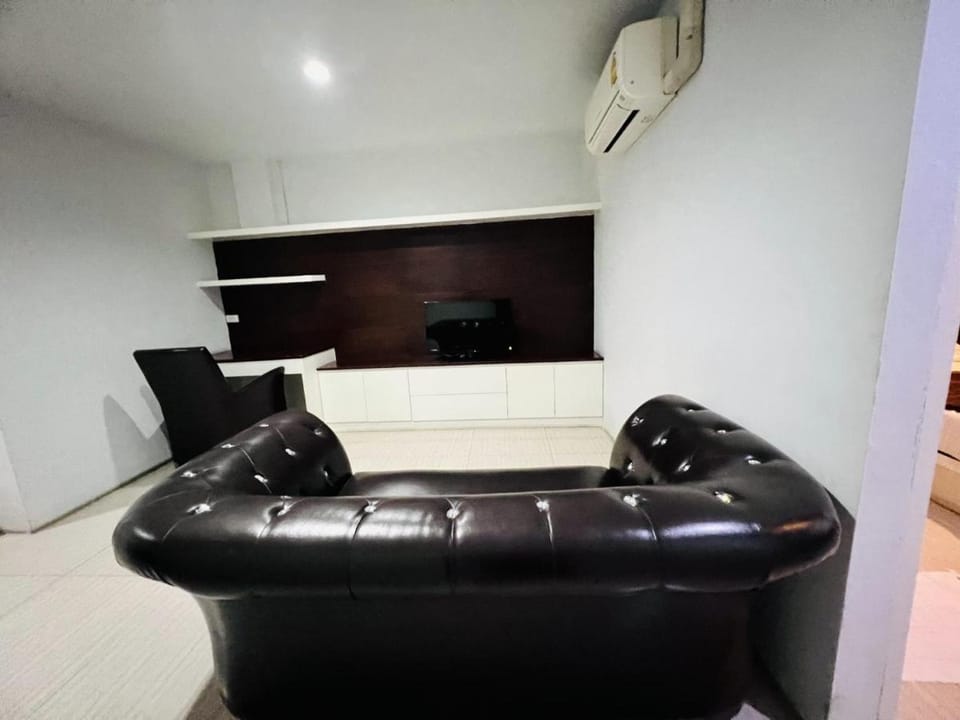 INN Kham Apartment Bed and Breakfast in Chiang Mai