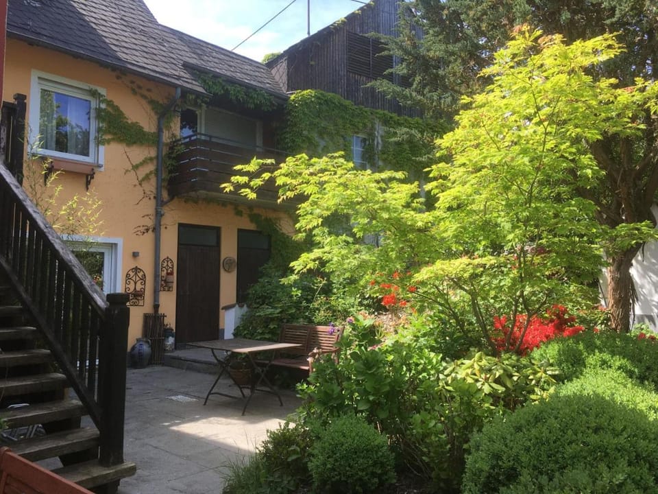 Landhotel Pension Haus Sonneck Bed and Breakfast in Vulkaneifel