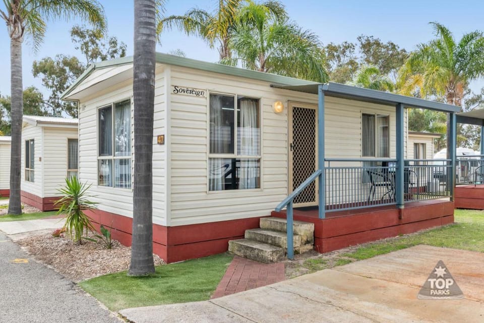 Central Caravan Park Campground/ 
RV Resort in Perth
