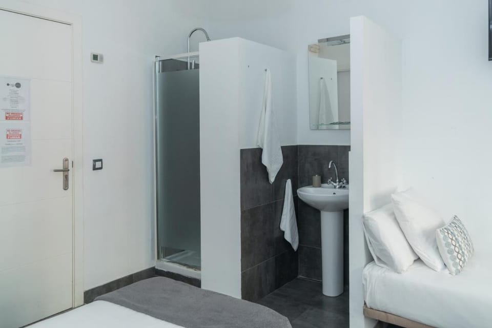 Gran Via 63 Rooms Bed and Breakfast in Centro