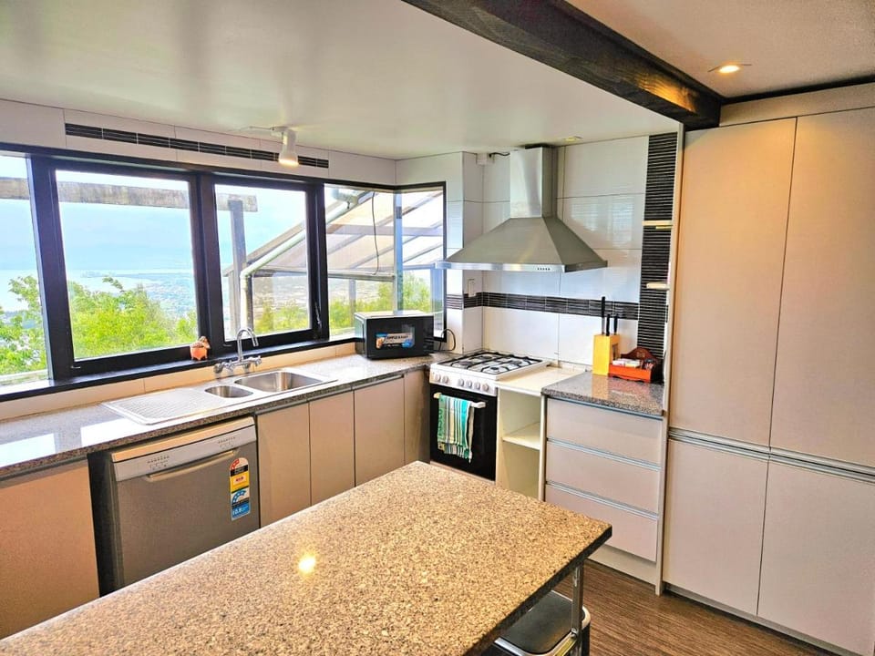 Aorangi Peak Holiday House Vacation rental in Rotorua
