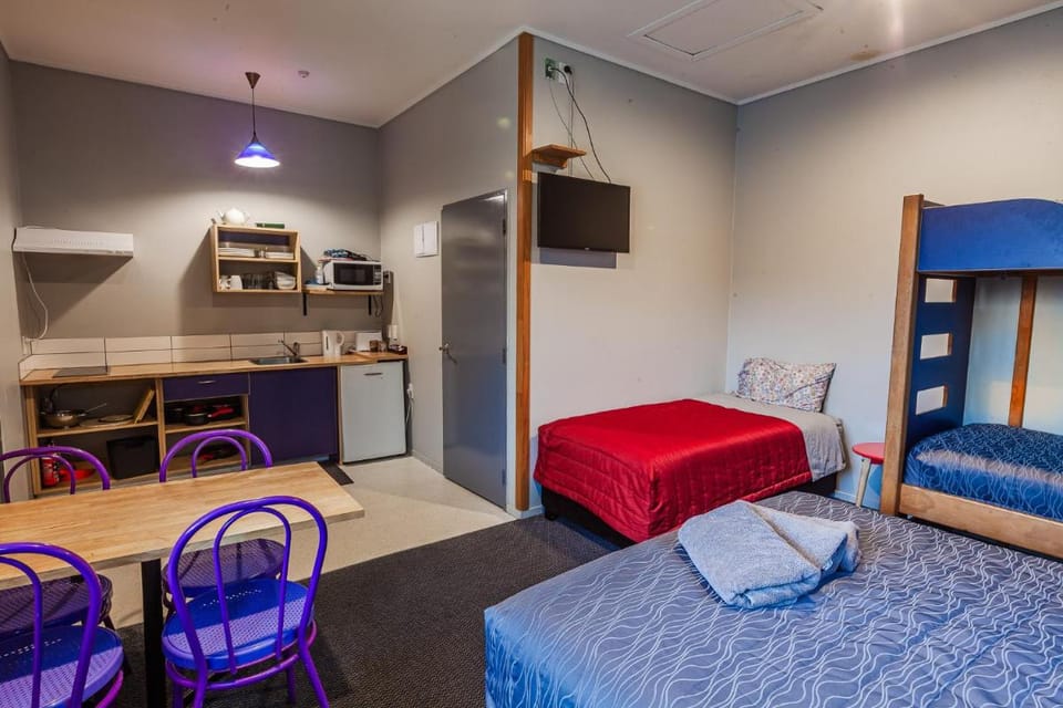 Ivorytowers Accommodation Hostel in West Coast
