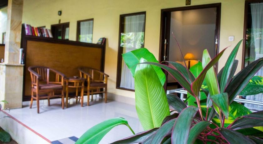 Putu Guest House I Bed and Breakfast in North Kuta