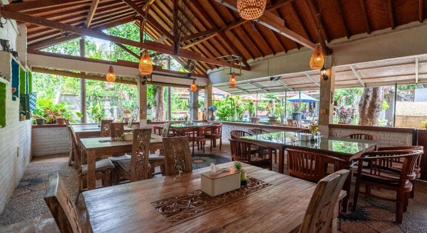 Deutsches-Eck Rikesti Hotel Campground/ 
RV Resort in Bali