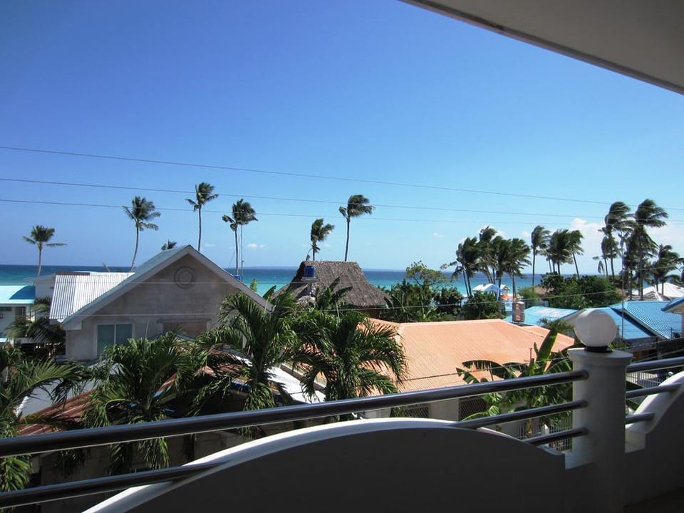 Seaview Apartelle Apartment in Central Visayas