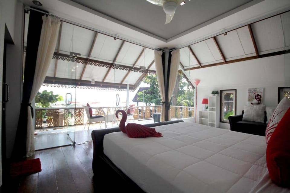 Phangan Cove Beach Resort Campground/ 
RV Resort in Ko Pha-ngan Sub-district