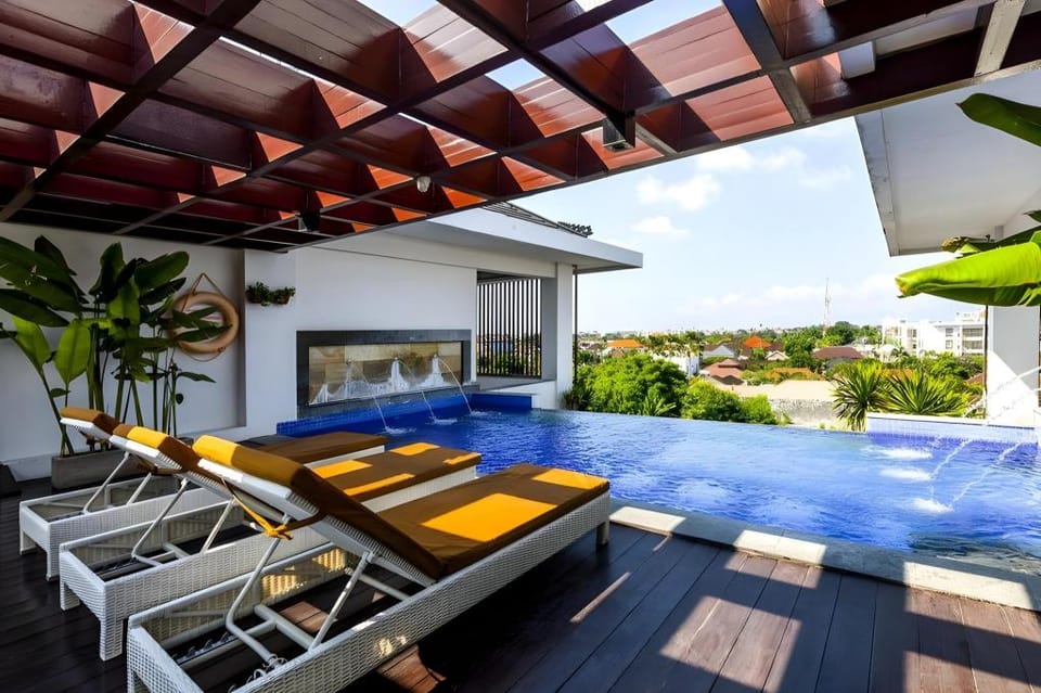 Harris Hotel Seminyak Hotel in Kuta