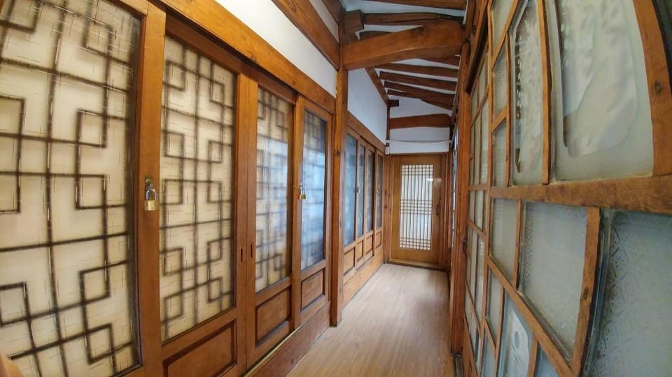 Sophia Hanok Guesthouse Bed and Breakfast in Seoul