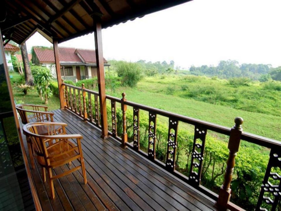 Villa ChavaMinerva Kayu Ciater with Private Pool Villa in West Java