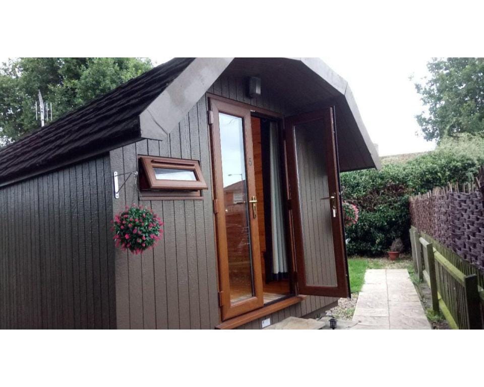 The Butchers Arms Freehouse Chalet in Leiston