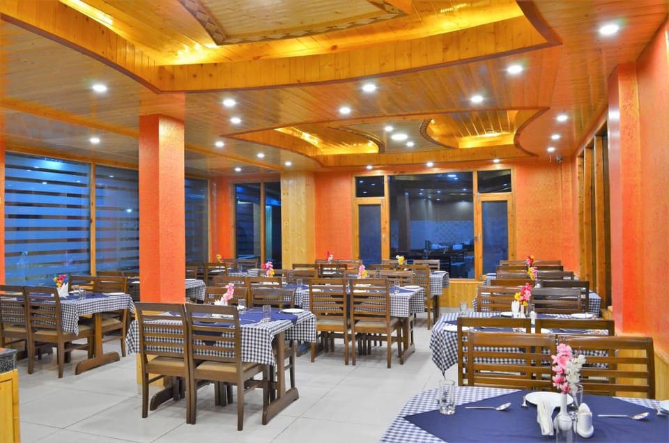 Gezellig Inn - Kanyal Villas Hotel in Himachal Pradesh