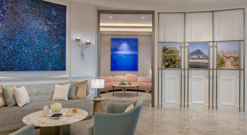 Jumeirah Emirates Towers Hotel in Dubai