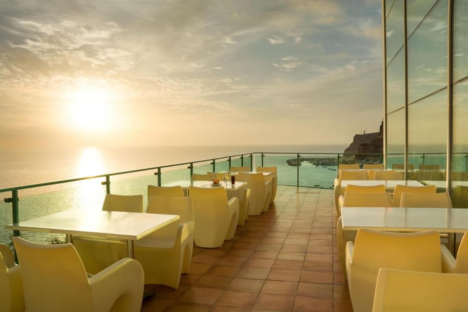Mogan Princess & Beach Club Hotel in Comarca Sur