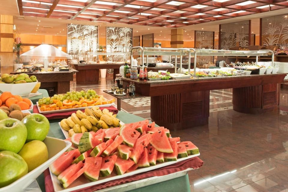 Mogan Princess & Beach Club Hotel in Comarca Sur