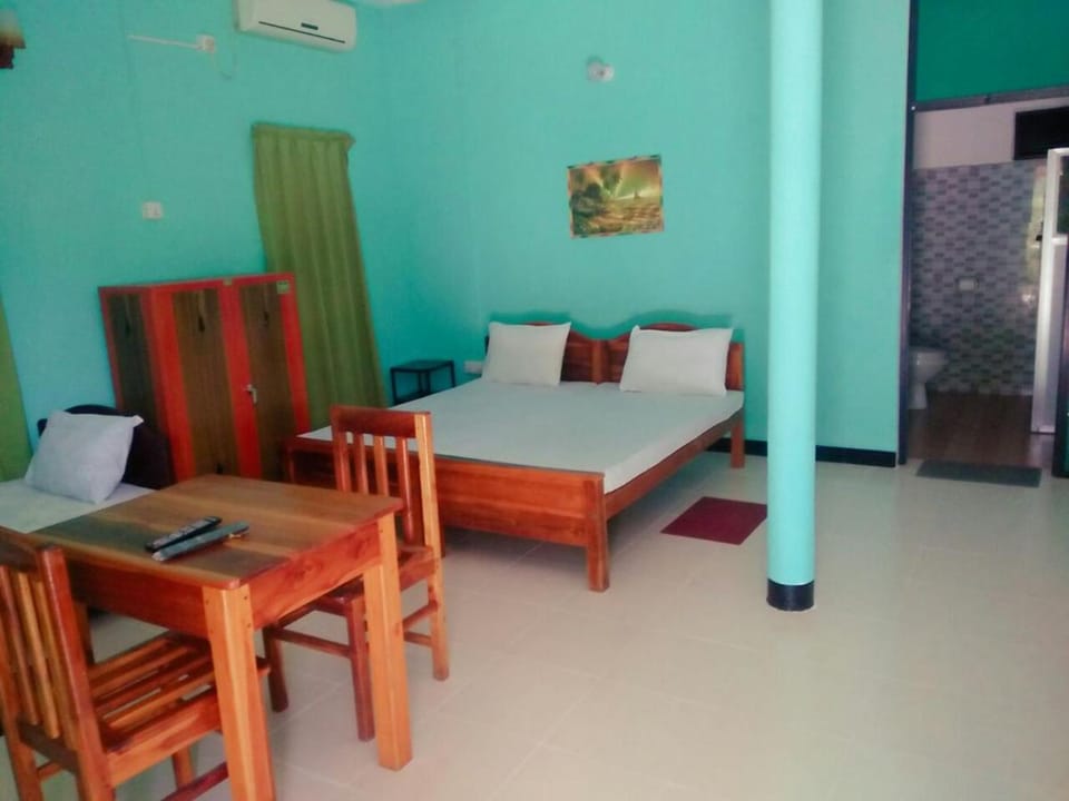 Hotel Nirmaa Shadow Inn Resort in Sri Lanka