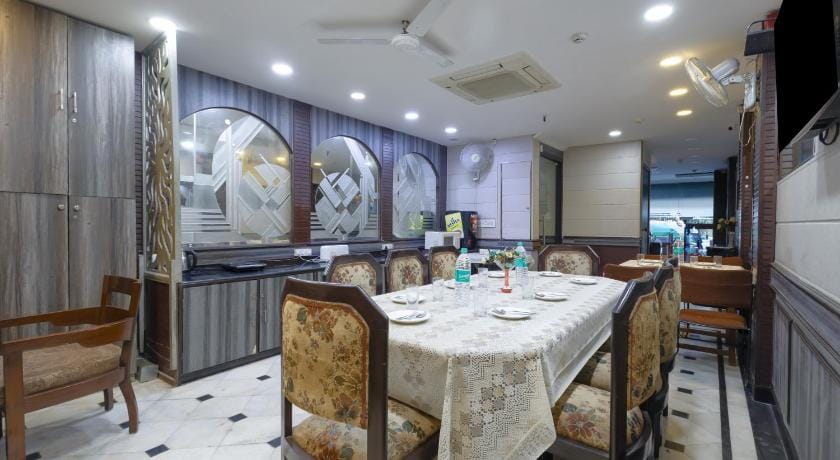 Hotel Amar Inn by Quadis- Lajpat Nagar Bed and Breakfast in New Delhi