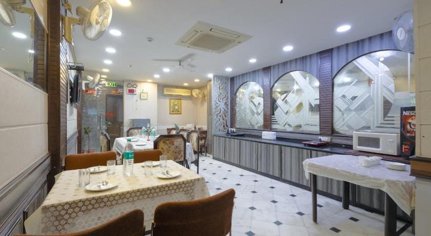 Hotel Amar Inn by Quadis- Lajpat Nagar Bed and Breakfast in New Delhi