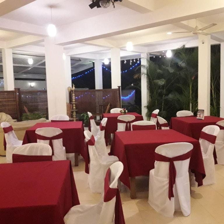 Dads Holiday Home Hotel in Central Province