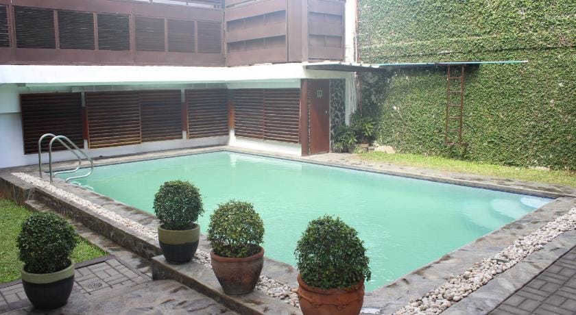 Purple Tree Bed and Breakfast Bed and Breakfast in Muntinlupa