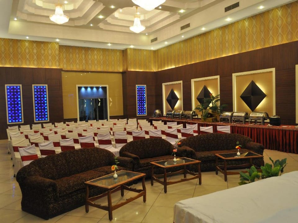 Hotel Plaza Inn Hotel in Varanasi