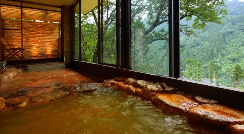 Ryokan Sanrakuen Ryokan in Ishikawa Prefecture