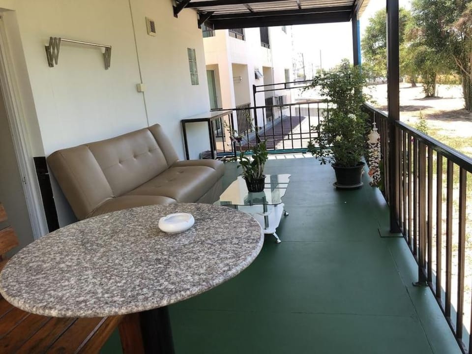 Joy House Bed and Breakfast in Pattaya City