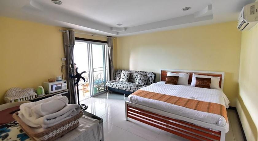 Joy House Bed and Breakfast in Pattaya City