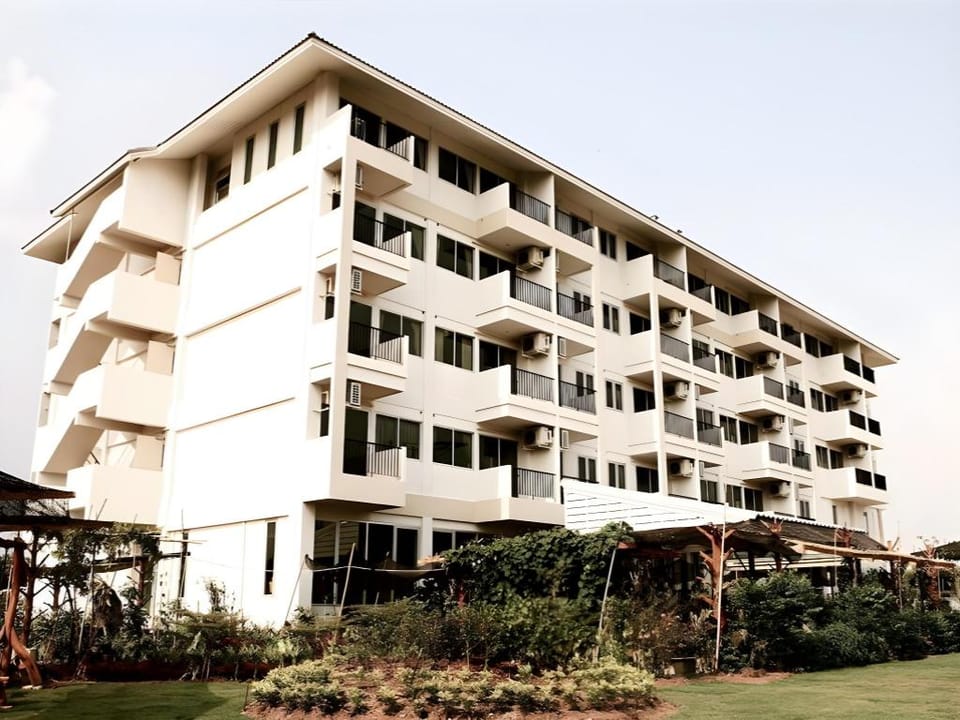 Greenville Serviced Apartment Apartment in Laos