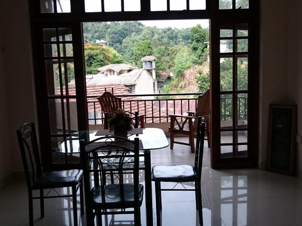 Empire Valley Hotel Bed and Breakfast in Kandy