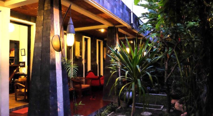 Puri Minggiran Guesthouse Yogya Bed and Breakfast in Yogyakarta
