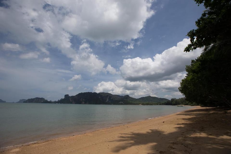 Amatapura Beachfront Villa 14, SHA Certified Villa in Krabi Changwat