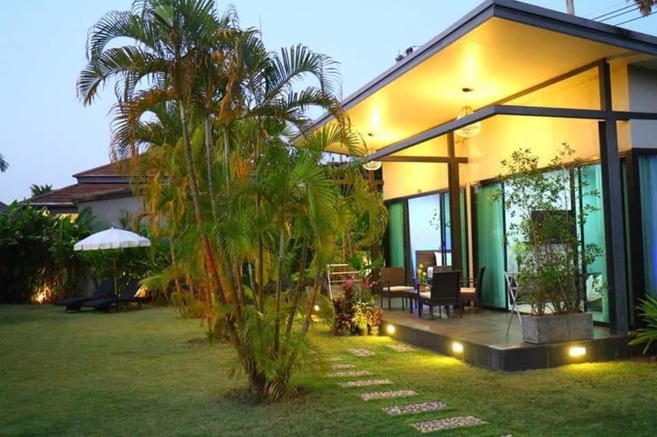 Baan Norkna Bangtao Bed and Breakfast in Choeng Thale