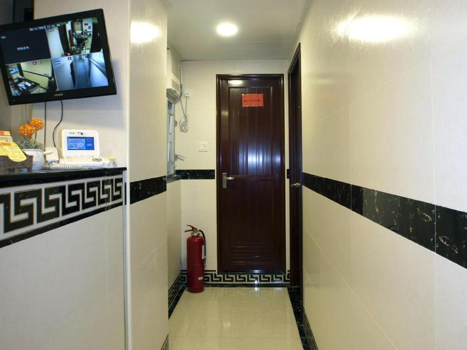 Mong King Guesthouse Hotel in Hong Kong