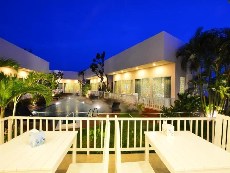 Kabantamor Hua Hin Pool Villa Villa in Nong Kae
