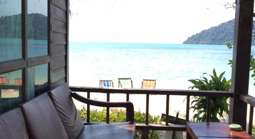 Bangbaobeach Resort Bed and Breakfast in Koh Chang Tai