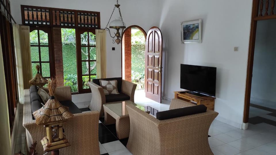 Keyani Bungalows Campground/ 
RV Resort in Buleleng