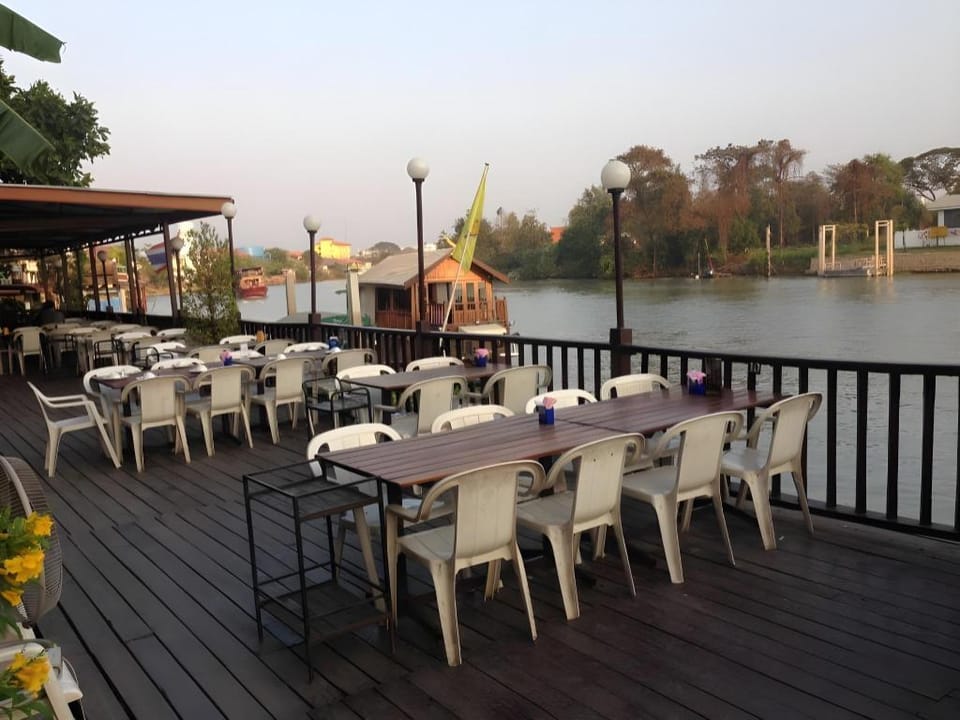 Ban U Thong Accommodations Bed and Breakfast in Laos