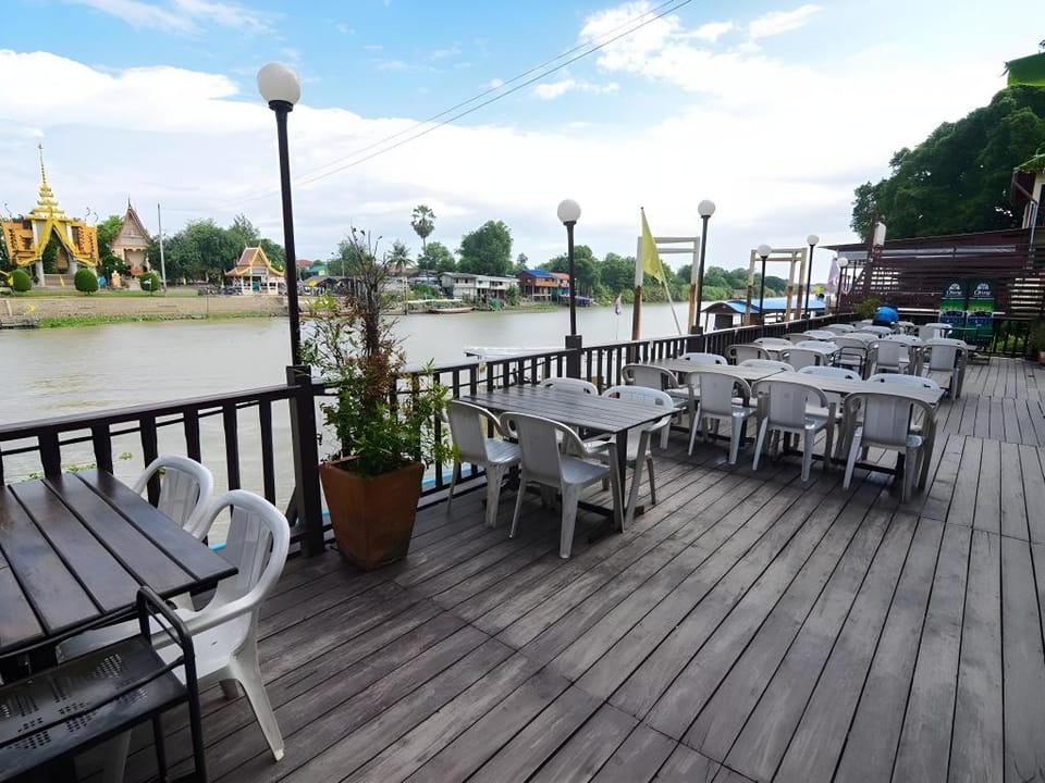 Ban U Thong Accommodations Bed and Breakfast in Laos