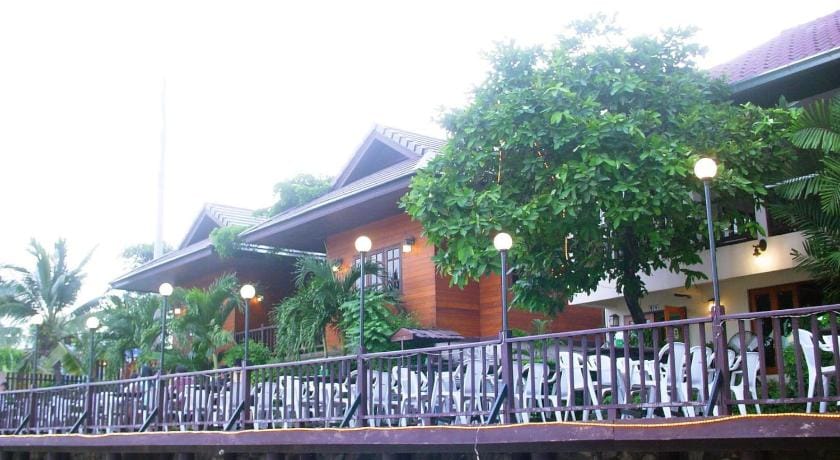 Ban U Thong Accommodations Bed and Breakfast in Laos