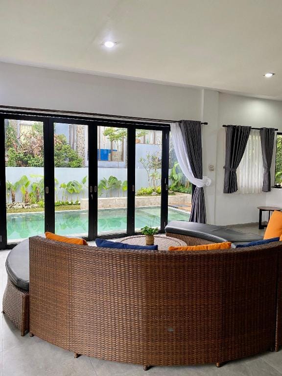 The Kynon Villa Villa in Parongpong