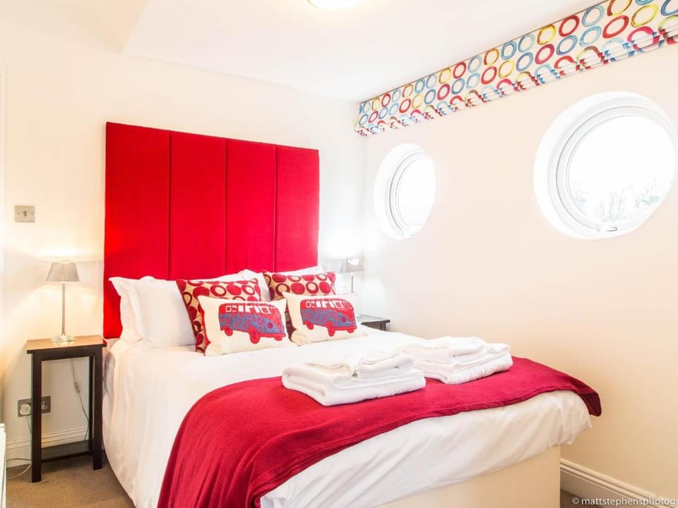 Alum Chine Beach House Apartment hotel in Poole