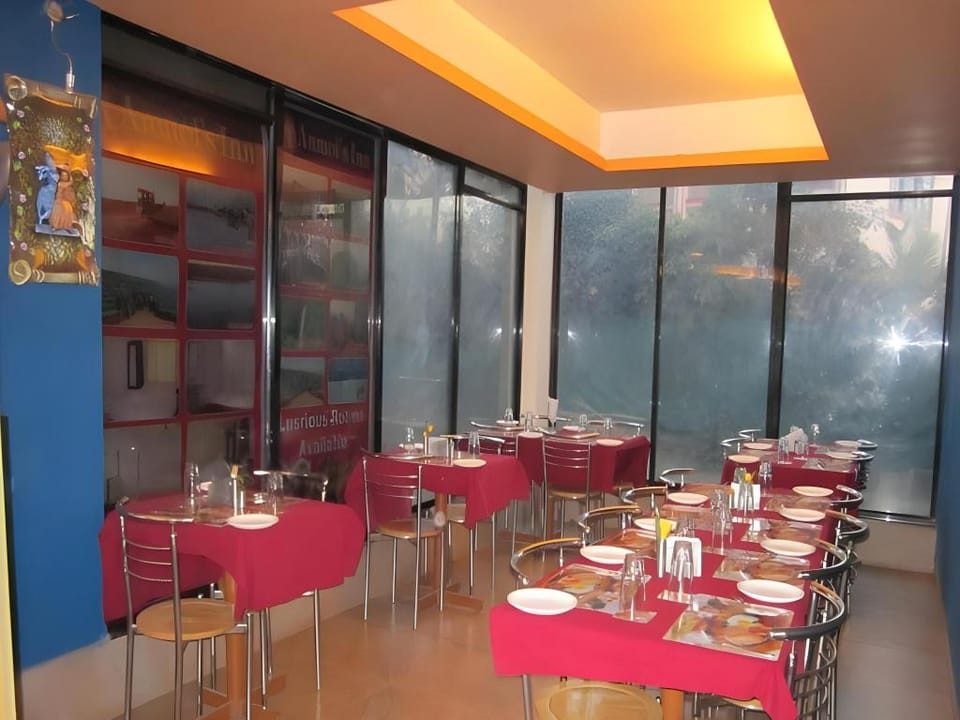 Anmols Inn Hotel in Maharashtra