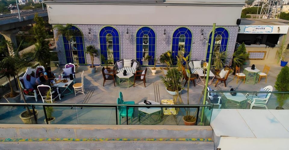 The Travotel Suites Nagpur Hotel in Maharashtra