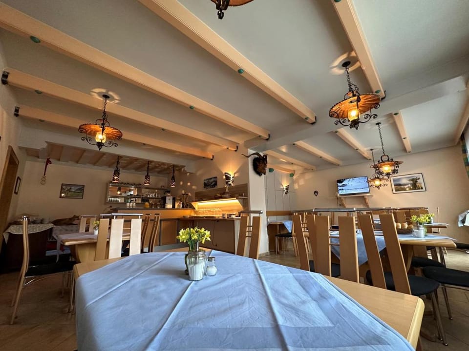 Pension Monika, Summercard included Bed and Breakfast in Piesendorf